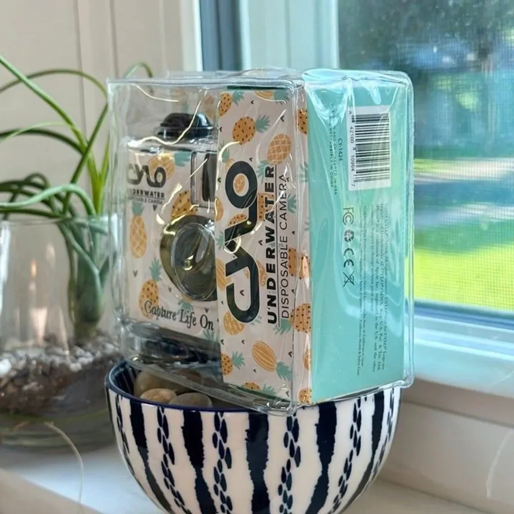 NIB CYLO Pineapple Print Underwater Disposable Camera Waterproof up to 16 Feet